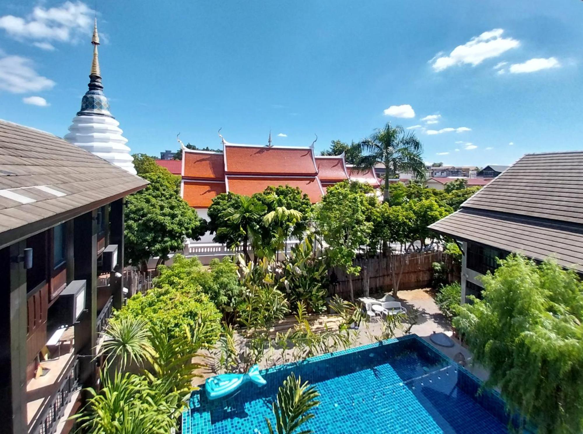 Arun Rawee อรุณ รวี Hotel Чиангмай Екстериор снимка